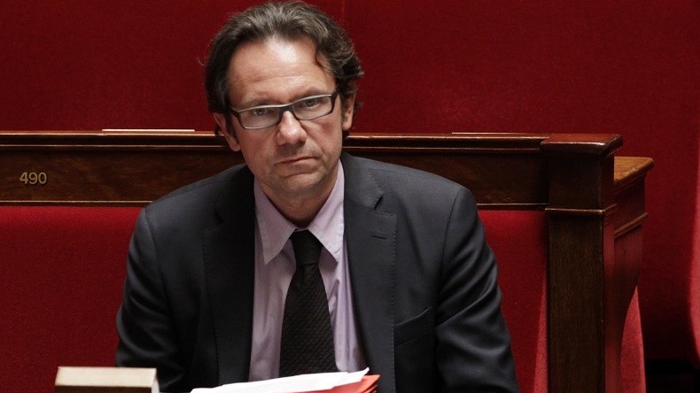 Frédéric Lefebvre s'essaie à l'art de la poésie pour parler des attentats