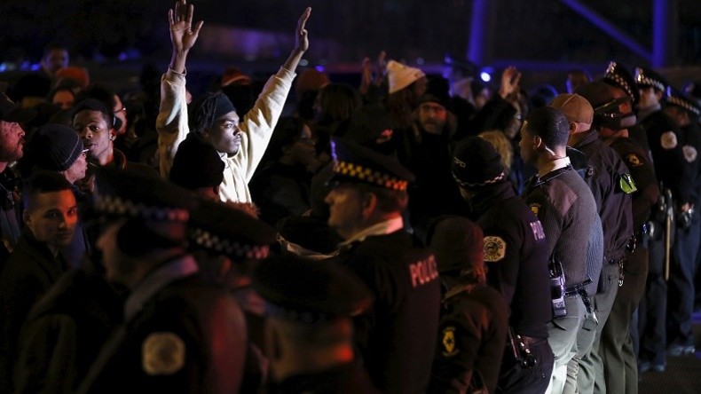 Etats-Unis, meurtre d'un jeune afro-américain par un policier blanc, la vidéo qui choque