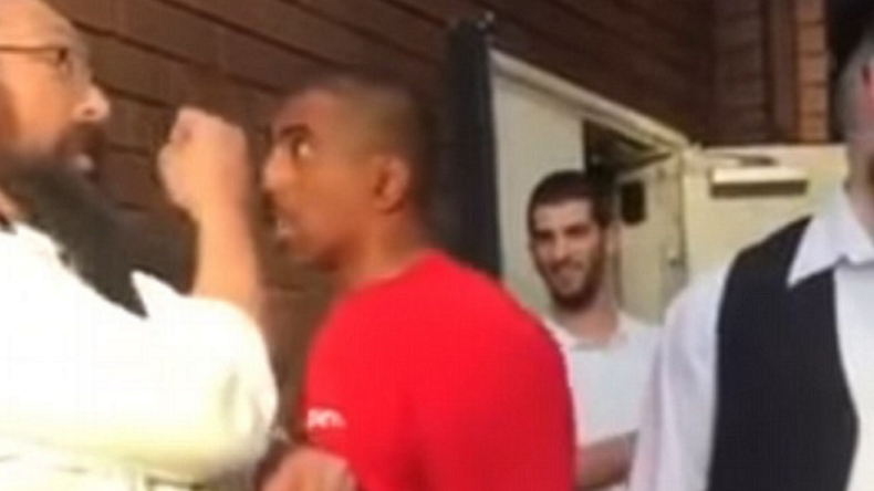 Melbourne: un forcené criant «Allah Akhbar !» s’en prend à un rabbin qui finit par s'énerver (VIDEO)