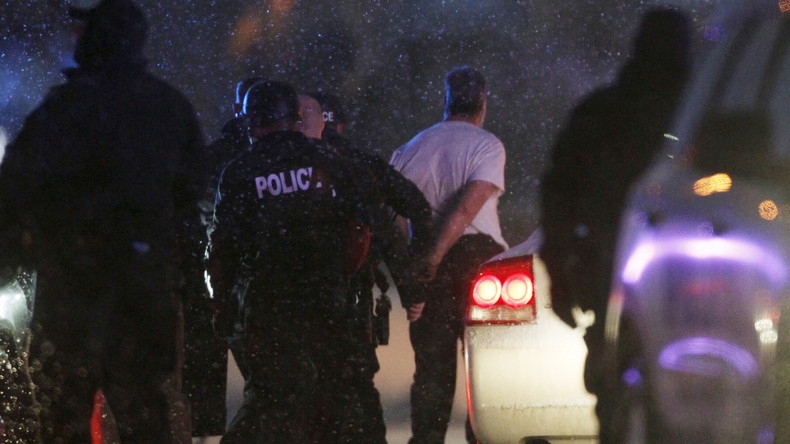 Etats-Unis : une fusillade fait trois morts, dont un policier, dans un planning familial du Colorado