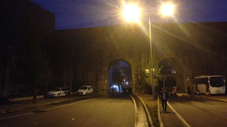 Turquie : une explosion et des tirs ont retenti dans la ville de Diyarbakır