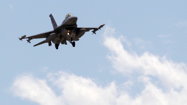 La Turquie aurait cessé de violer l’espace aérien grec depuis qu’elle a abattu le SU-24 russe
