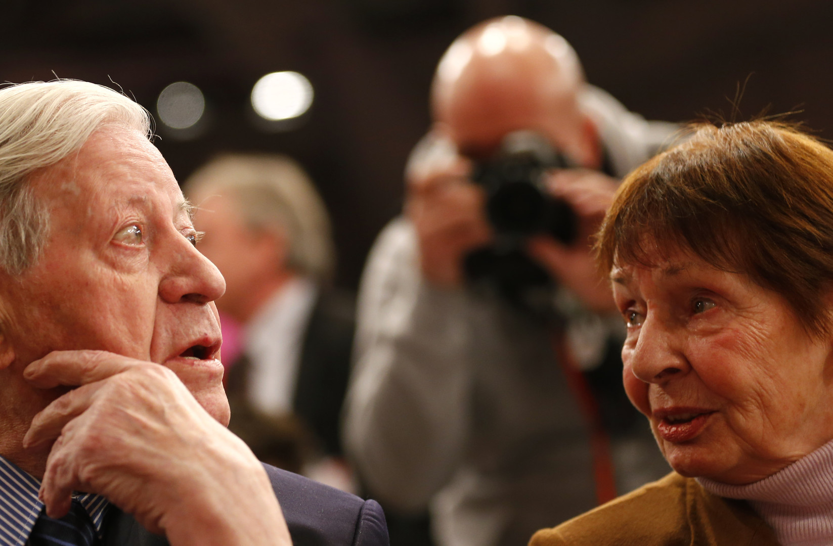 Cigarettes, amour et déclarations choc, l’héritage d’Helmut Schmidt, ex-chancelier allemand