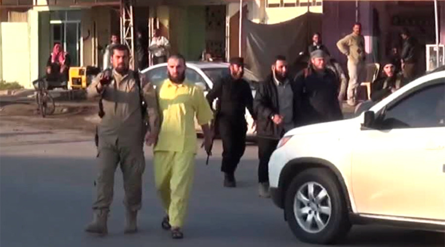 Raqqa vue par le seul journaliste occidental qui est revenu du fief de Daesh
