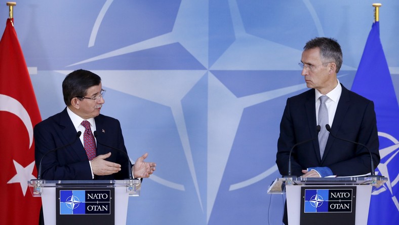 «En "couvrant" la Turquie politiquement, l’OTAN a assumé la responsabilité du SU-24 russe abattu»