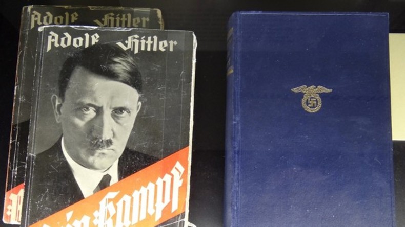 Allemagne : le célèbre «Mein Kampf» d'Adolf Hitler à nouveau en librairie