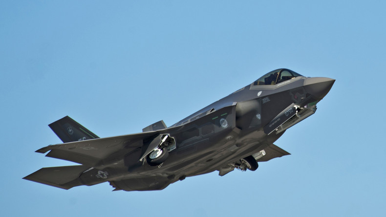 Le gouvernement norvégien s’excuse après une photo de cookie en forme d’avion F-35