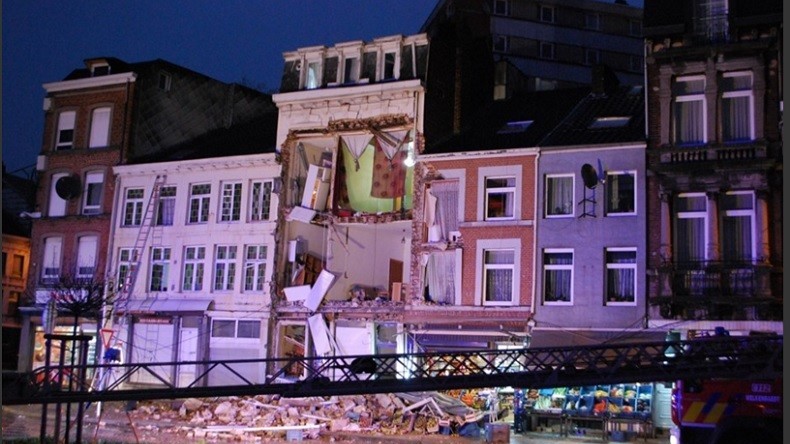 14 blessés légers dans la violente explosion d'une façade dans la ville belge de Verviers