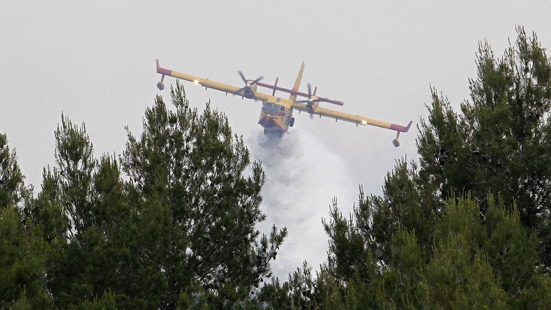 Espagne : un pilote des services d’urgence anti-incendie mort dans un crash d’hélicoptère