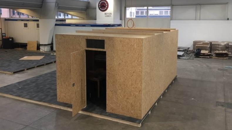 Pour accueillir les réfugiés en sécurité, Zurich remplace les abris Ikea par des structures en bois