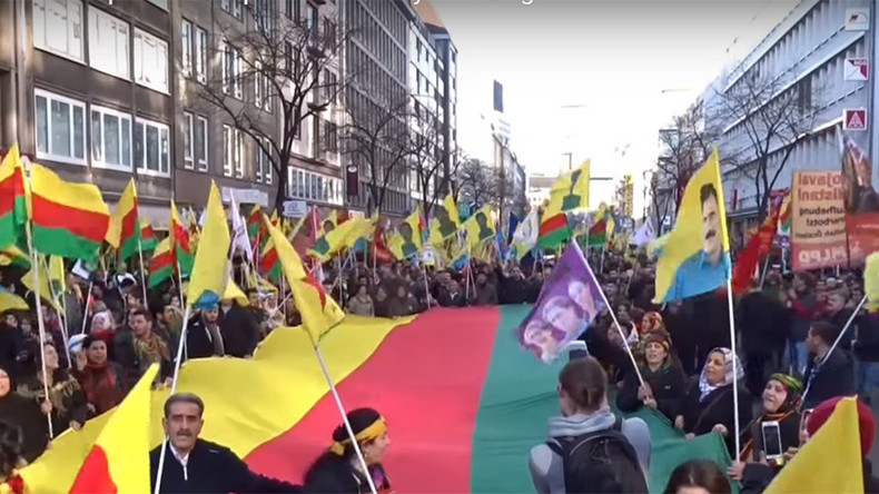 Allemagne : manifestation contre l’offensive turque sur les Kurdes (VIDEO)