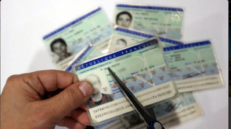 Tout comprendre au débat sur la déchéance de nationalité