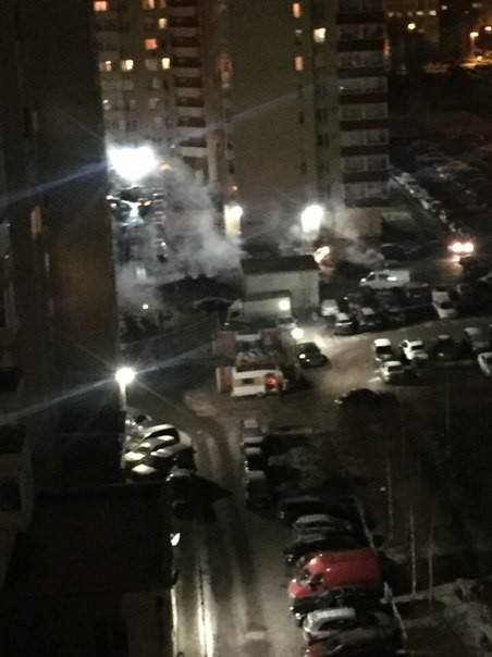 Une vague d’eau chaude déferle dans les rues des Saint-Pétersbourg en plein hiver