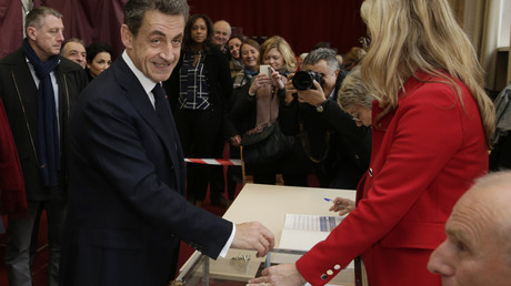 Nicolas Sarkozy vote aux élections régionales