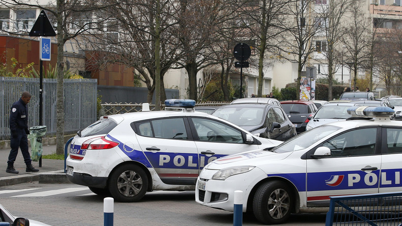 Etat d’urgence : un projet de loi pour renforcer les pouvoirs des policiers et des préfets