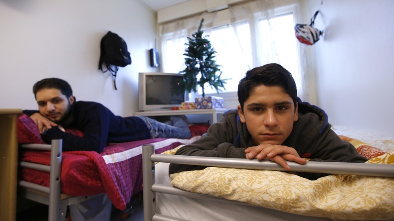 Suède : les adolescents réfugiés devraient bénéficier de cours d’éducation sexuelle