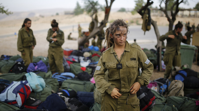 Une jeune israélienne emprisonnée puis libérée après avoir refusé de faire son service militaire