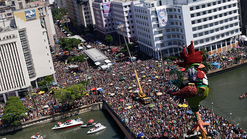 La folie du carnaval, la démence du Mardi Gras (PHOTOS, VIDEOS)