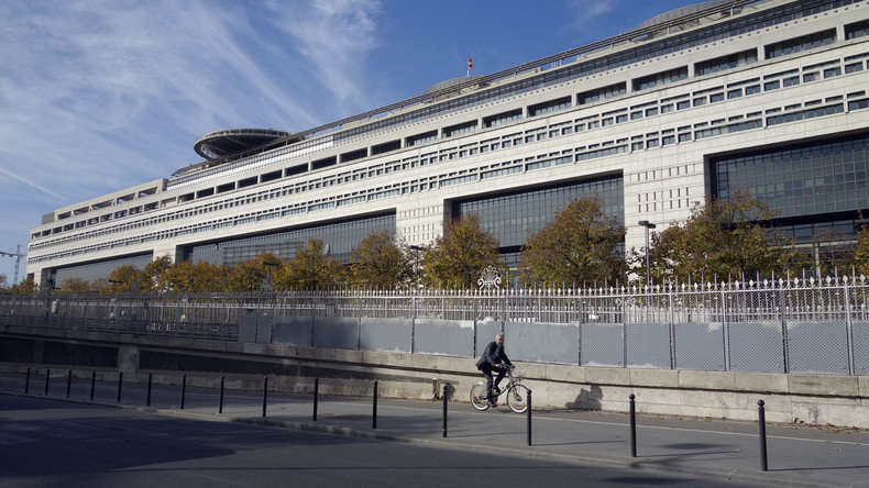 Economie française : quatre vingt économistes tirent la sonnette d'alarme