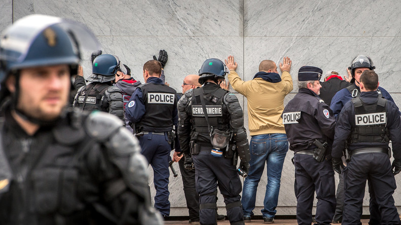 Calais : les hommes écroués pour violences sur des migrants dénoncent leurs interpellations musclées