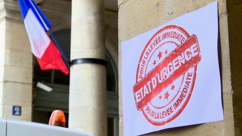 Etat d'urgence : perquisitions et interdictions de réunion validées pour l'essentiel par les «Sages»