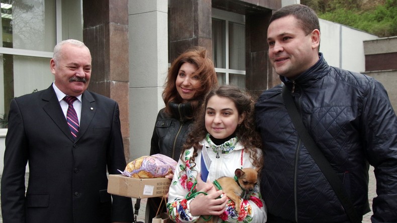 Le meilleur cadeau du président russe : un chien pour une fille de Sébastopol