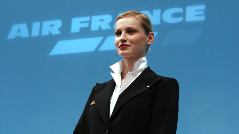 Liaison Air France Paris-Téhéran : les hôtesses disent «non» au voile