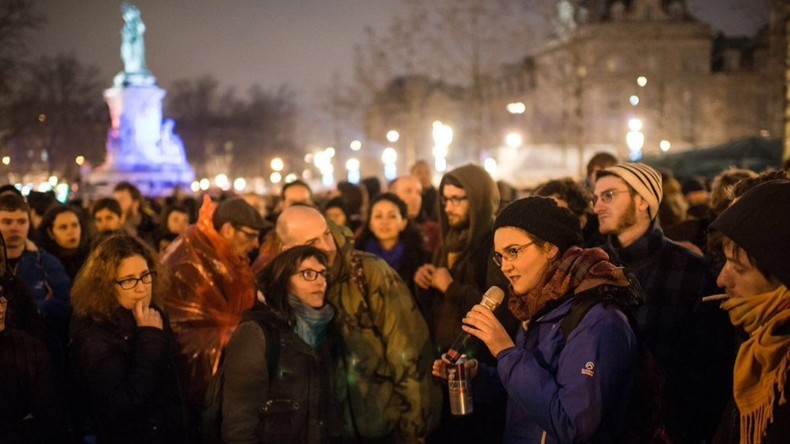 «Nuit debout» à République, dans l'attente d'un mouvement «qui est en train de naître» (PHOTOS)