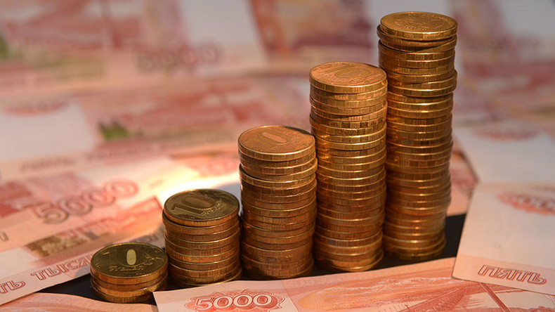 Les fonds spéculatifs parient sur le rouble russe qui s'apprécie nettement