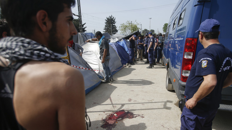 La police grecque percute et tue un réfugié dans un camp (PHOTO, VIDEO)