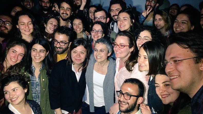 Des universitaires turcs jugés pour «propagande terroriste» libérés lors de la première audience