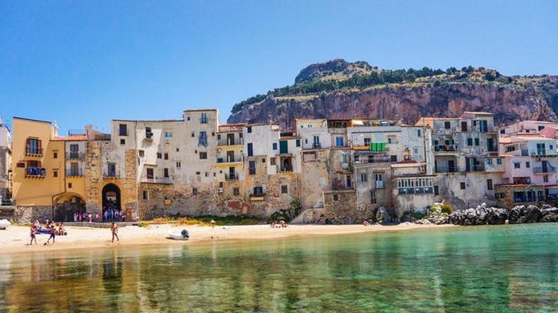 Sicile : la mafia déclare la guerre aux migrants