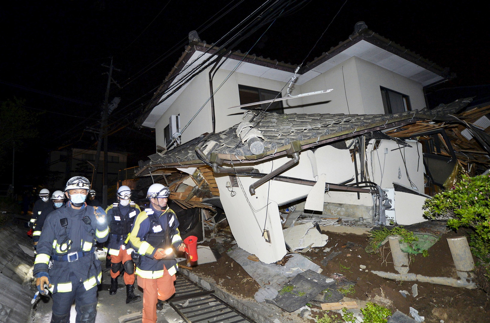 Japon : au moins 9 morts et plus de 700 blessés après une série de forts tremblements de terre