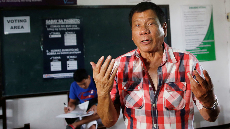 Le président philippin traite les évêques catholiques de «fils de p****»