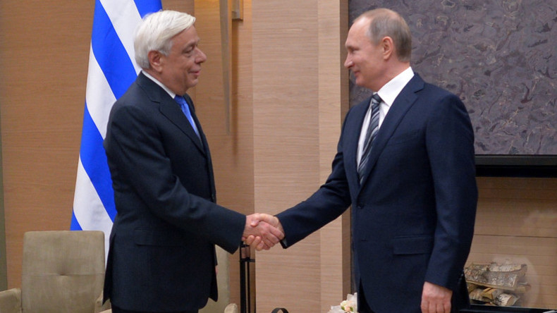 Vladimir Poutine en Grèce pour deux jours, entre rencontre présidentielle et visite du mont Athos