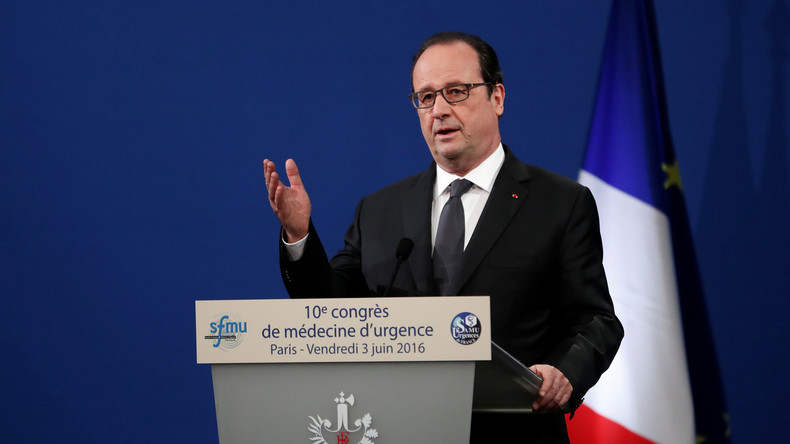 Euro 2016 : Hollande brandit la «menace» contre la sécurité et souhaite l'arrêt des grèves