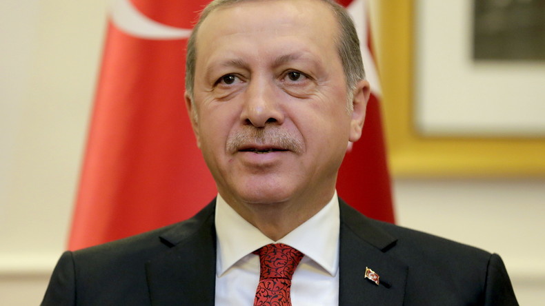 Génocide arménien : Erdogan menace de ne plus collaborer avec l'Europe sur la crise des migrants