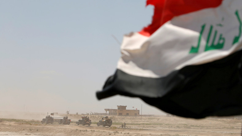 Irak : des civils qui fuient Falloujah visés par des tirs de l'Etat islamique, acculé (PHOTOS)