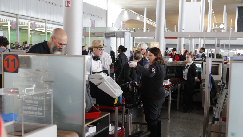 A l'aéroport Charles de Gaulle, 17 passagers ont accédé à leur avion sans contrôle