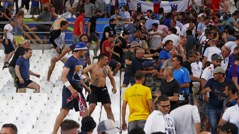 Euro-2016 : trois Russes condamnés de 1 à 2 ans de prison ferme après les violences à Marseille
