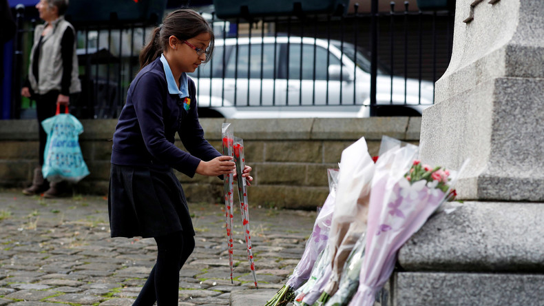 Grande-Bretagne : le meurtre de Jo Cox provoque la suspension de la campagne sur le Brexit