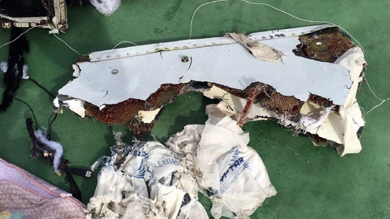 Crash d'EgyptAir : la seconde boîte noire repêchée