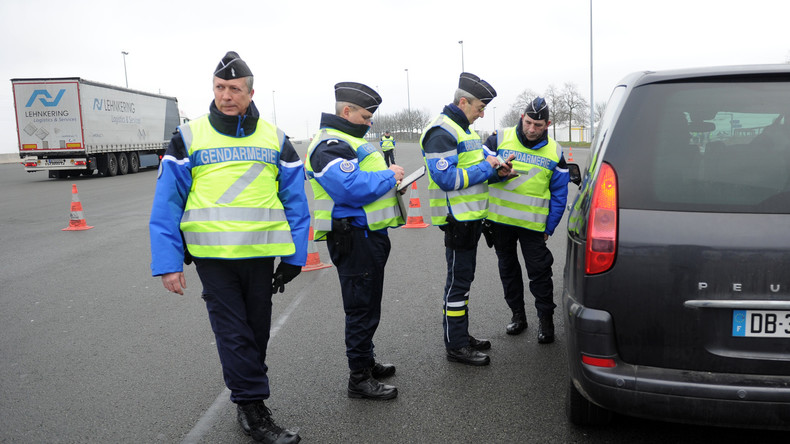 Les gendarmes ont tenu Salah Abdeslam le lendemain des attentats… pendant 30 minutes