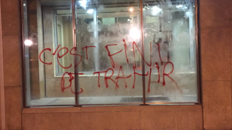 Loi travail : manifestation sauvage, le siège de la CFDT vandalisé (PHOTOS)