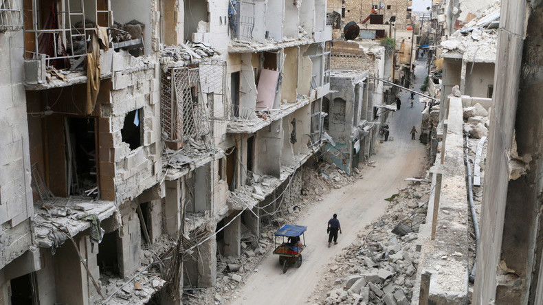 Les combattants du Front al-Nosra se dirigent vers la frontière entre la Syrie et la Turquie