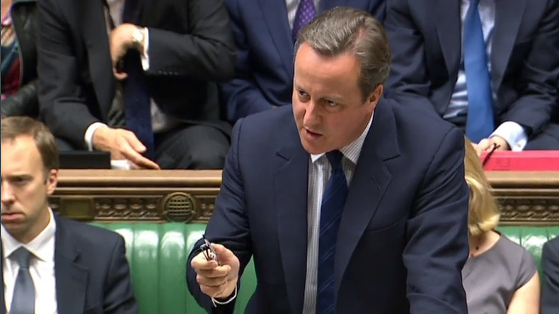Passe d'armes musclée entre Cameron et Corbyn : «Pour l'amour du ciel, mon vieux, partez !»