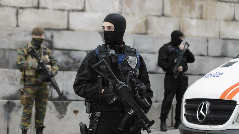 Attentats de Paris : Hamza Attou, complice de Salah Abdeslam, a été remis à la France