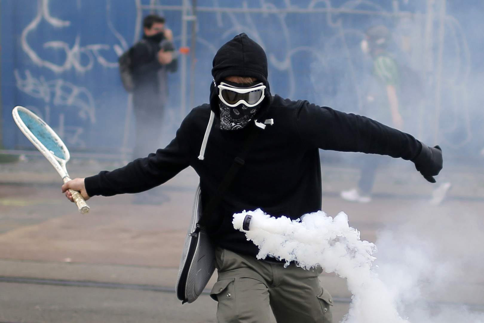 Loi travail : les actions coup de poing se multiplient partout en France (PHOTOS, VIDEOS)