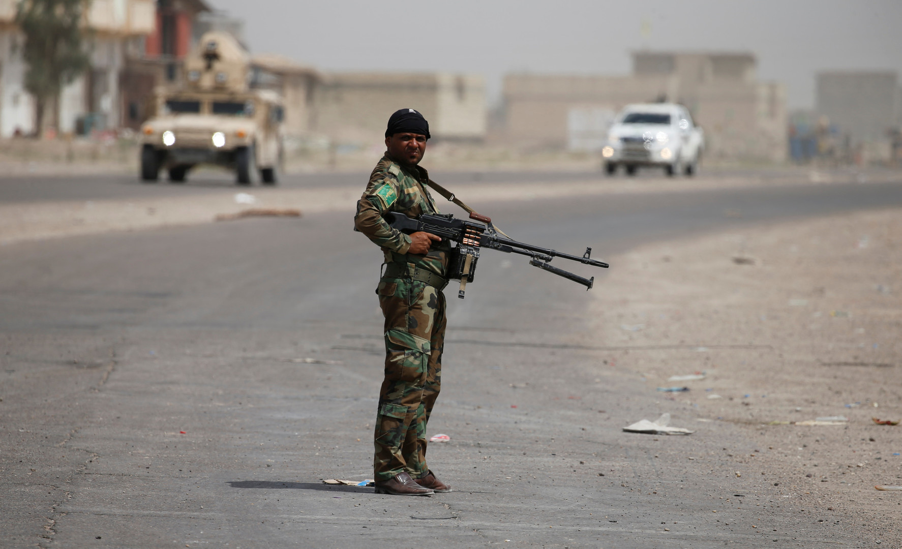 Irak : des civils qui fuient Falloujah visés par des tirs de l'Etat islamique, acculé (PHOTOS)