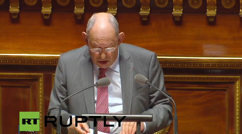 Le Sénat vote à une majorité écrasante la levée progressive des sanctions contre la Russie